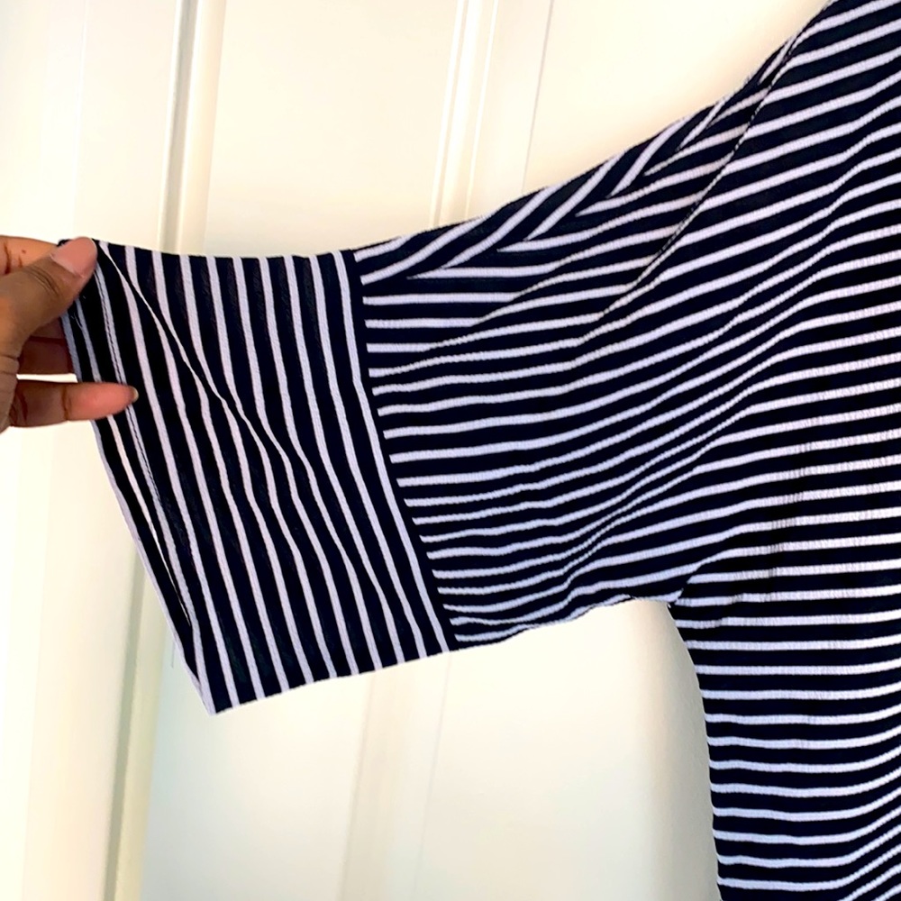 Blouse. - Picture 2 of 6